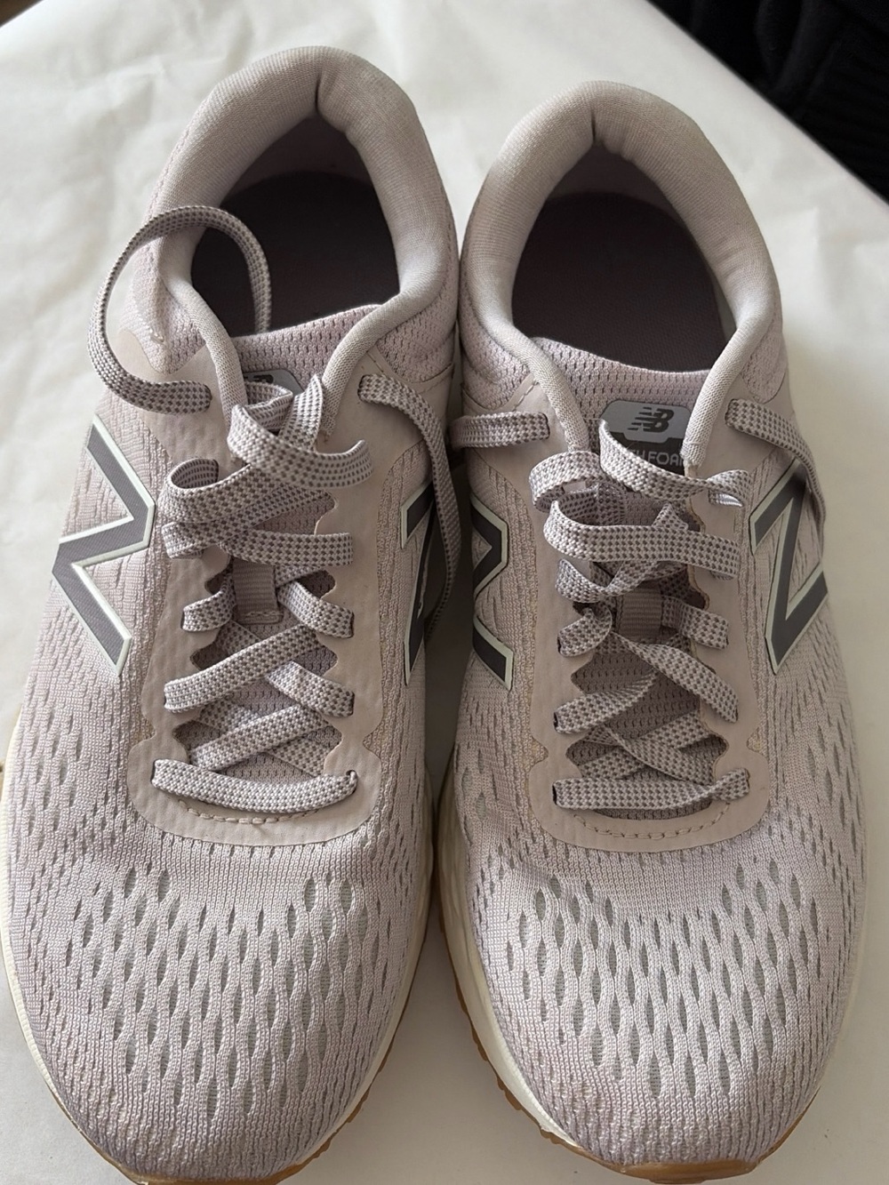 New Balance Women's Pale Mauve Lightweight Running Sneakers
